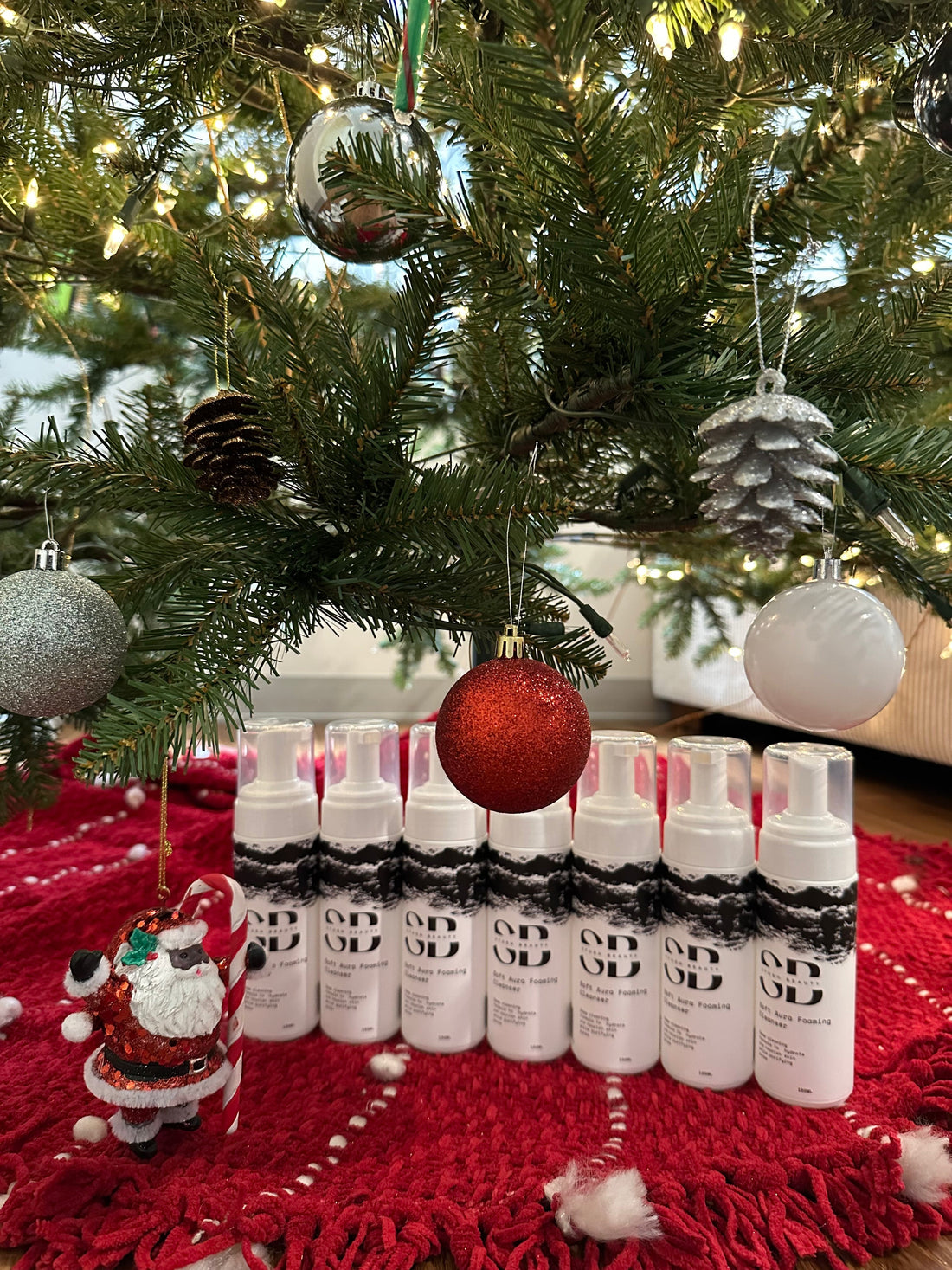 Festive Plate, Winter Glow: Holiday Foods + Skincare Rituals for Radiant Skin