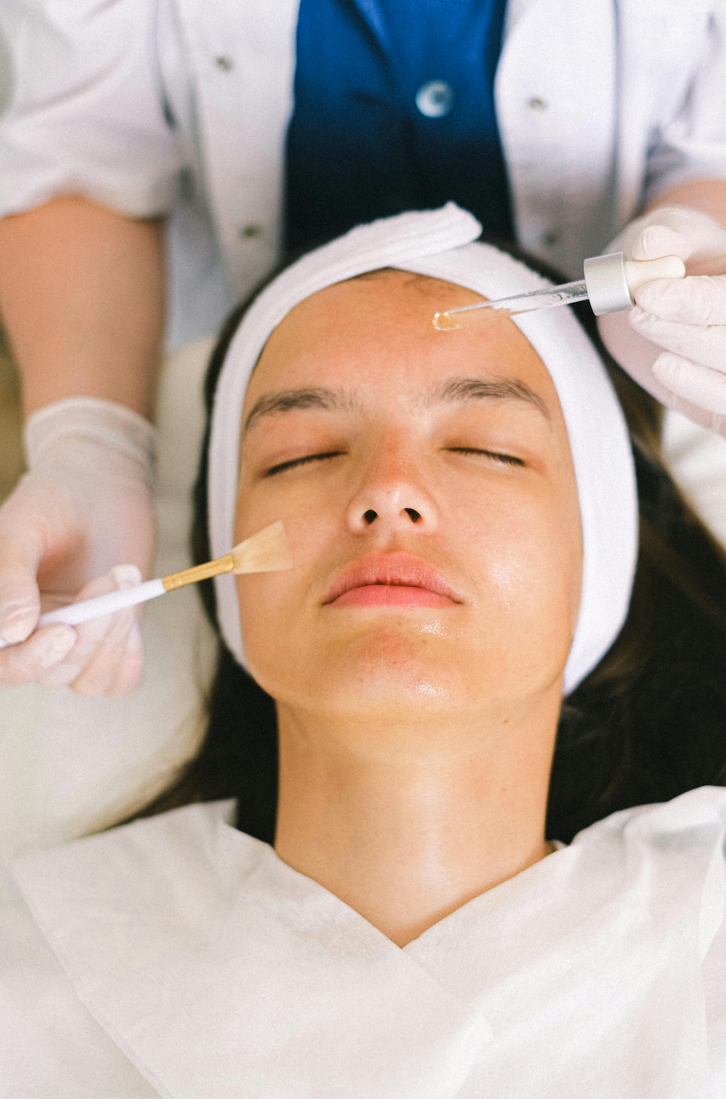 Exploring the Pros and Cons of Chemical Peels: Are They Worth It?