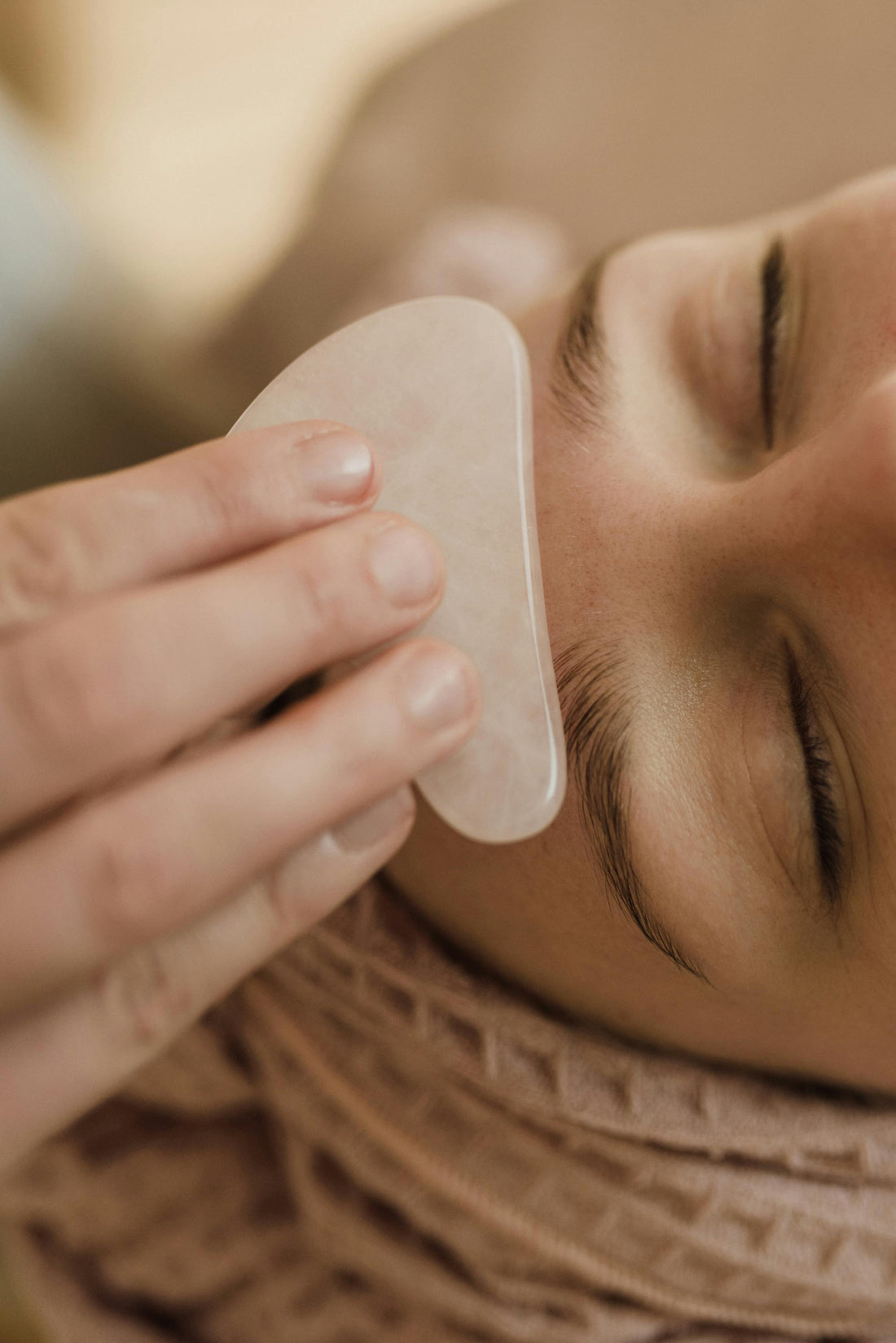 The Benefits of Facial Gua Sha